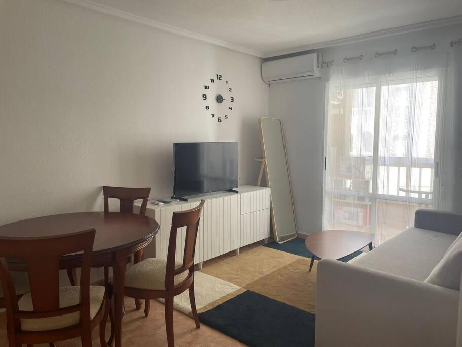 Cozy Apartment 5 Mins To Beach Torrevieja Exteriér fotografie