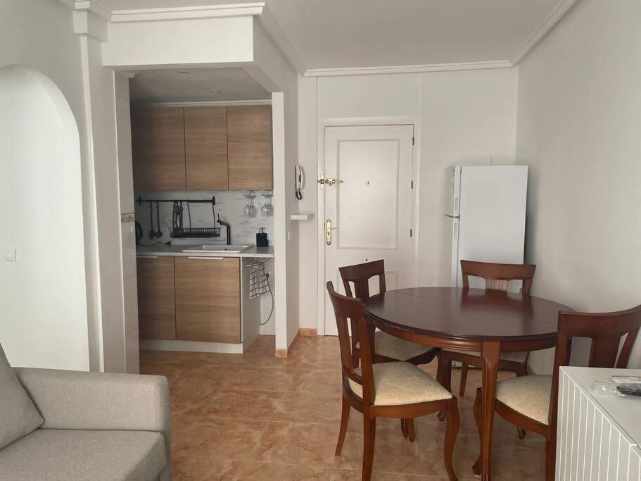 Cozy Apartment 5 Mins To Beach Torrevieja Exteriér fotografie